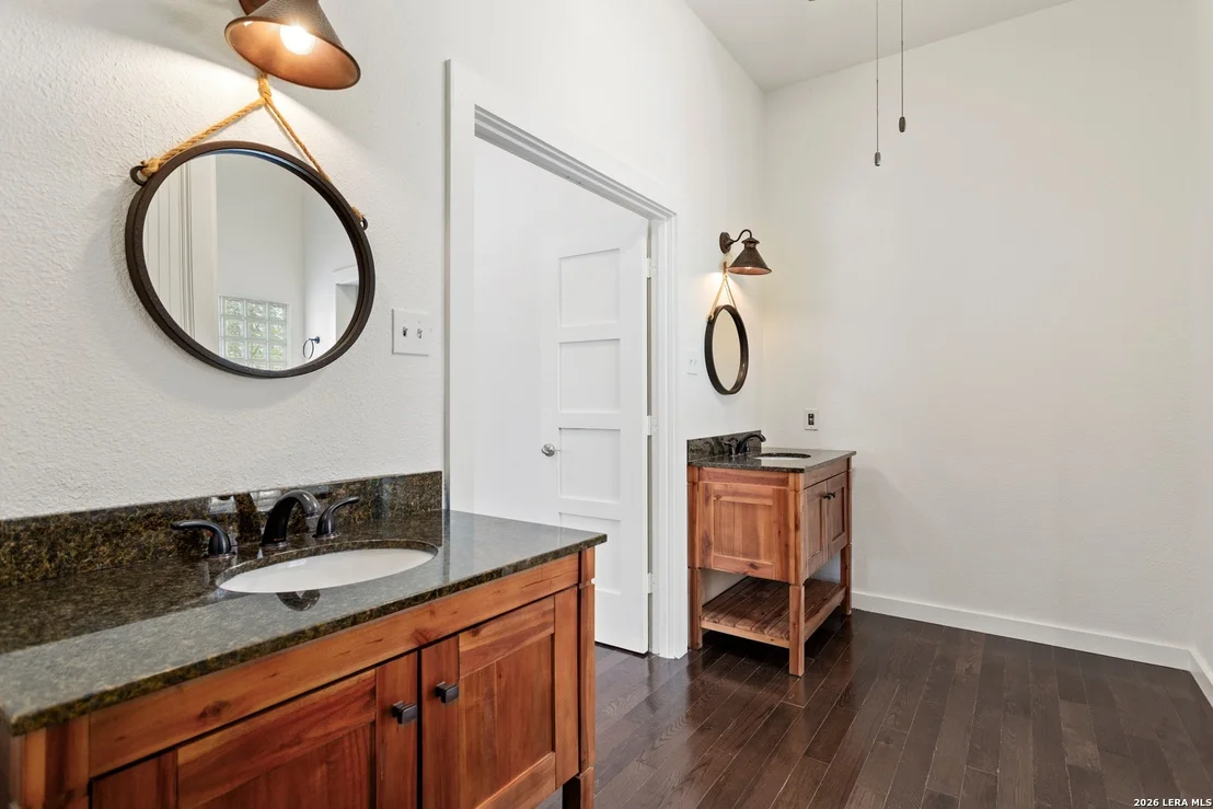 Photo of 680 ASPEN RDG
