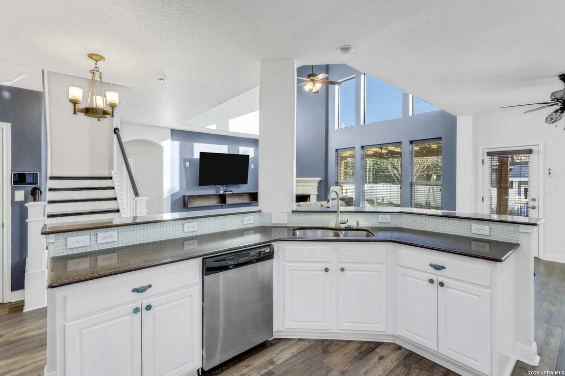 Photo of 125 Brook Shire