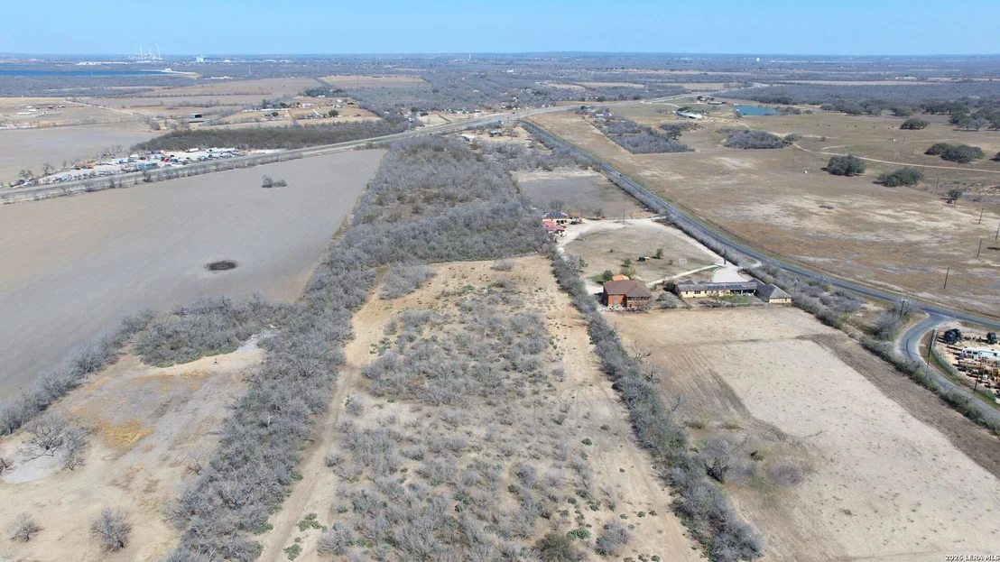 Photo of 44± AC S Loop 1604 E