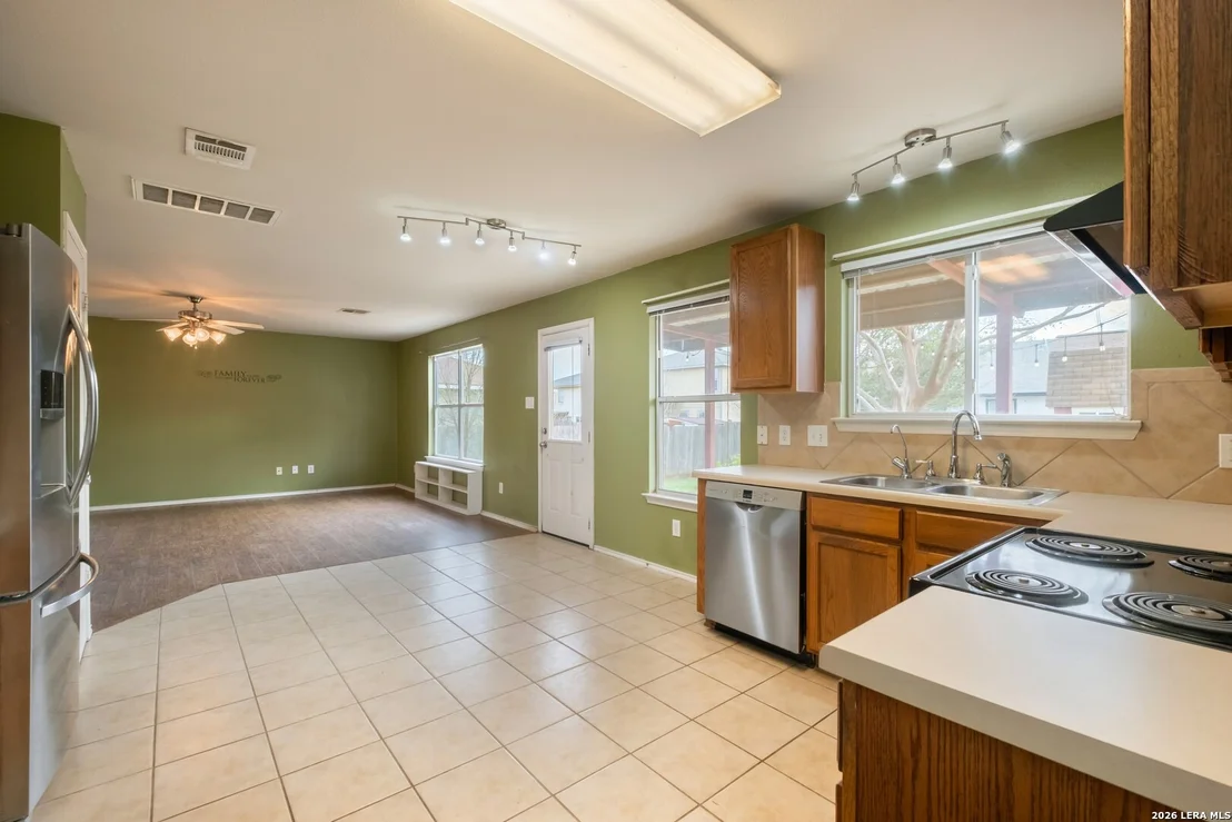 Photo of 3679 Archer Blvd