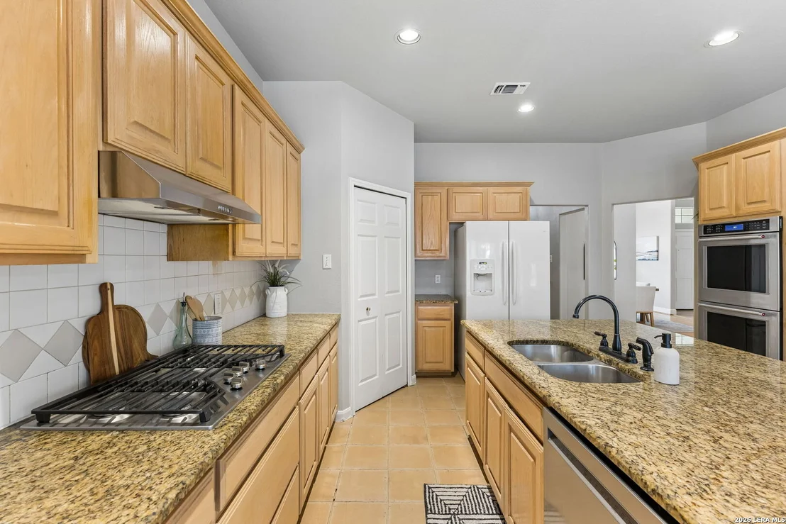 Photo of 6542 Amber Oak