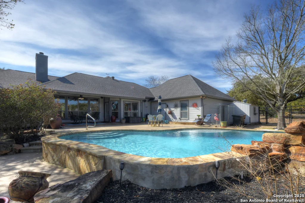 Photo of 2390 FRONTIER