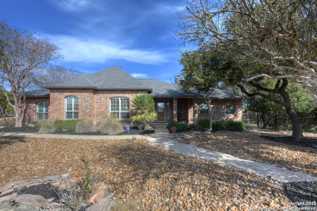 Photo of 2390 FRONTIER