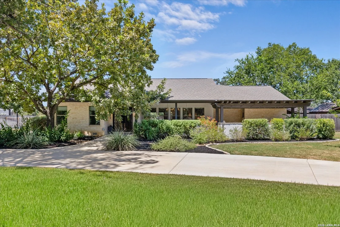 Photo of 429 Lakeview Blvd.