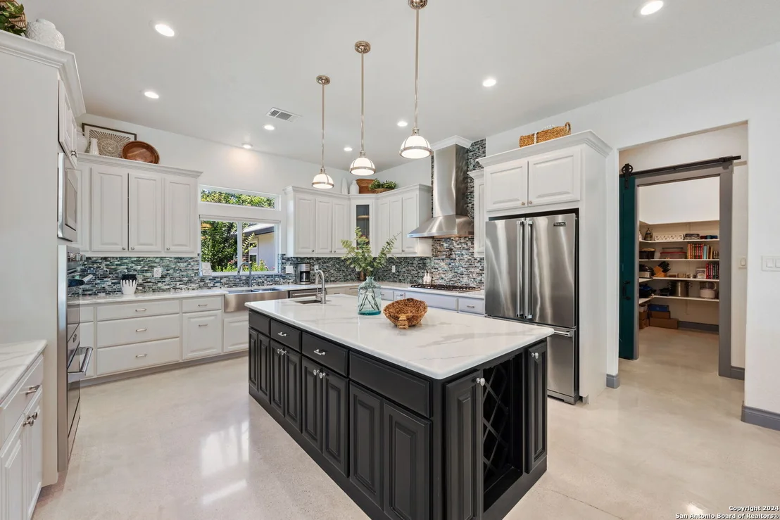 Photo of 1114 Savanna