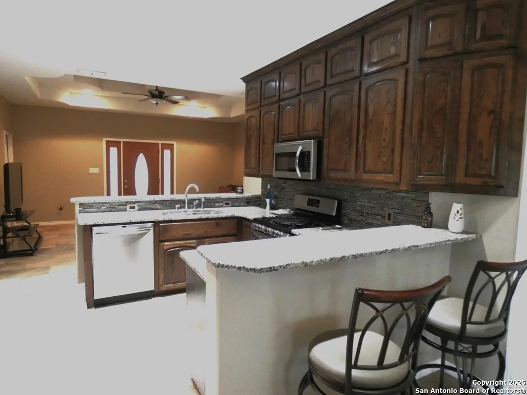 Photo of 283 Live Oak Rd