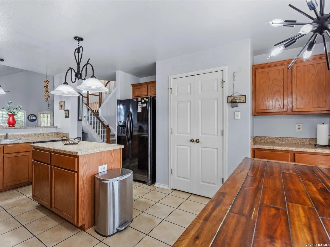 Photo of 2449 Harris