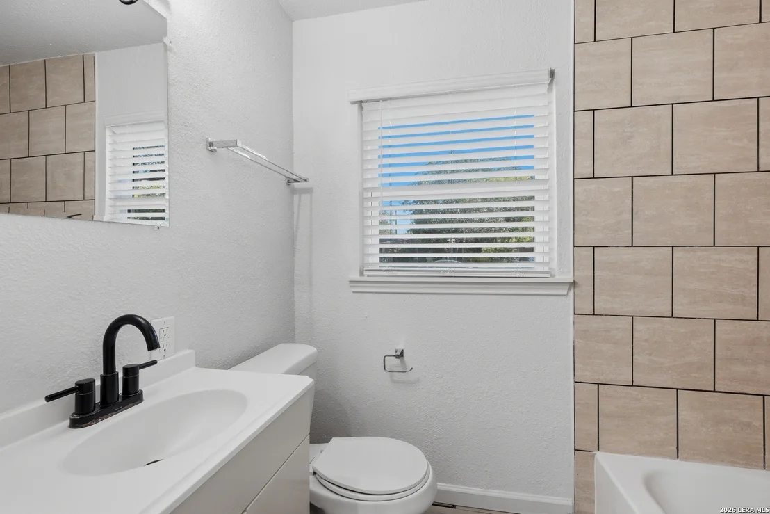Photo of 258 Antrim Dr