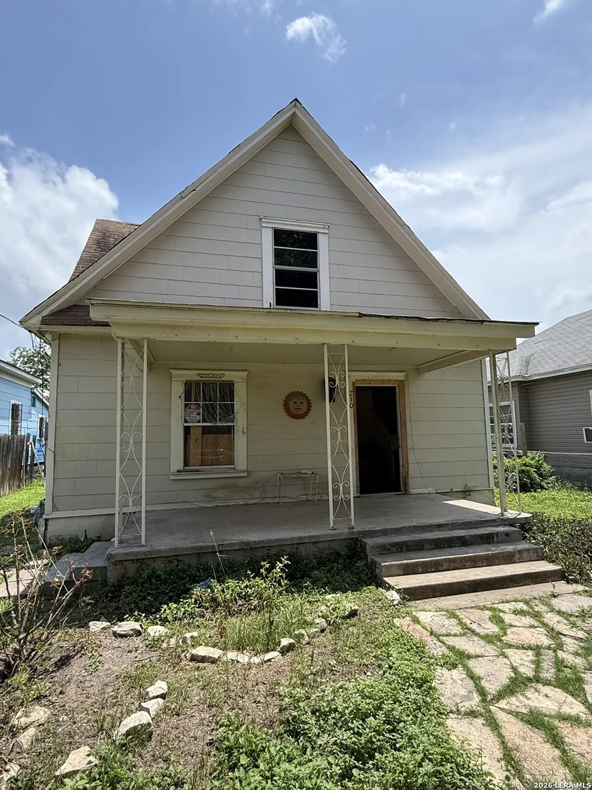 Photo of 210 Chicago Blvd