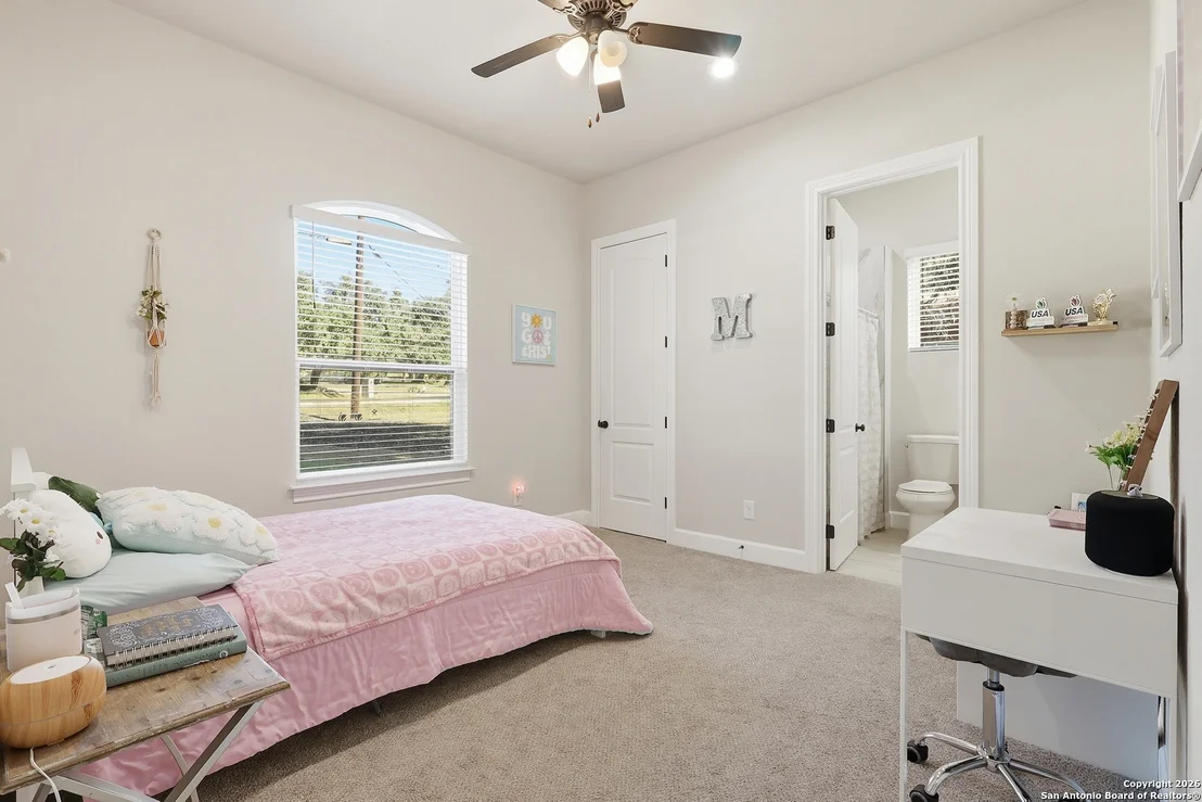 Photo of 910 Slumber