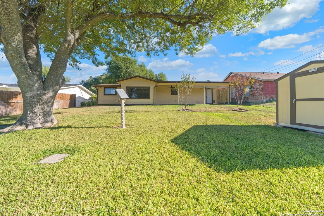 Photo of 835 BOULDER DR
