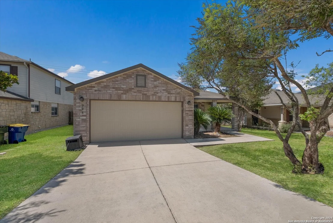 Photo of 328 WILLOW VIEW