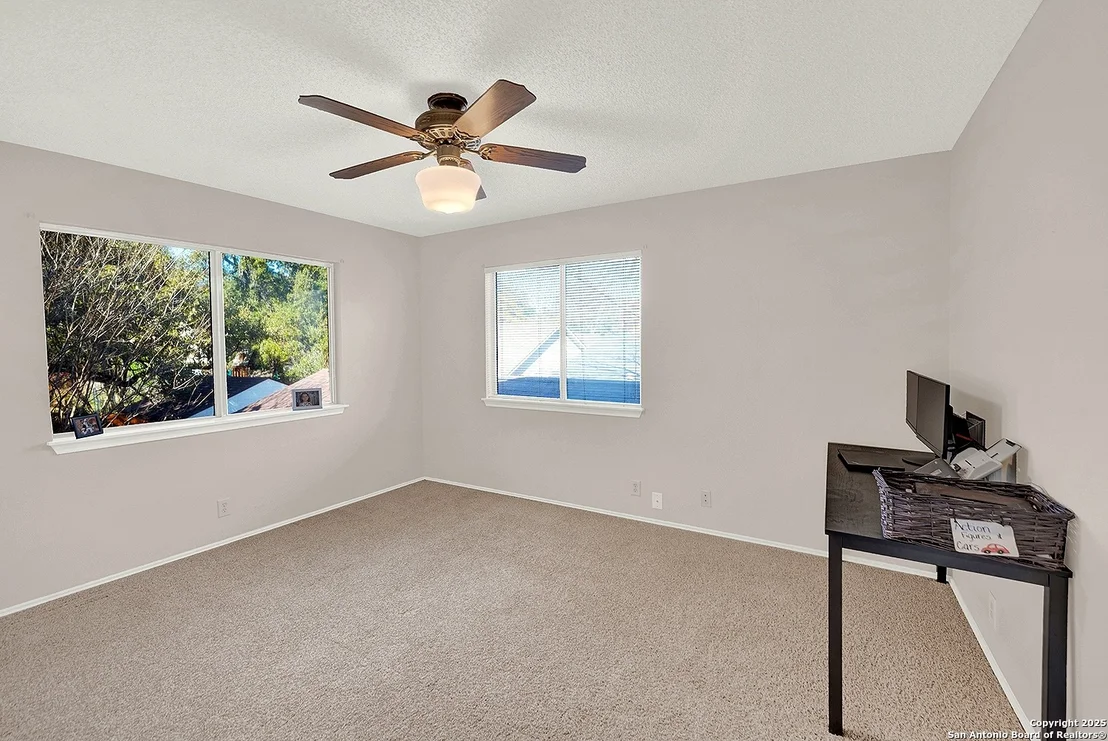Photo of 121 SPYGLASS