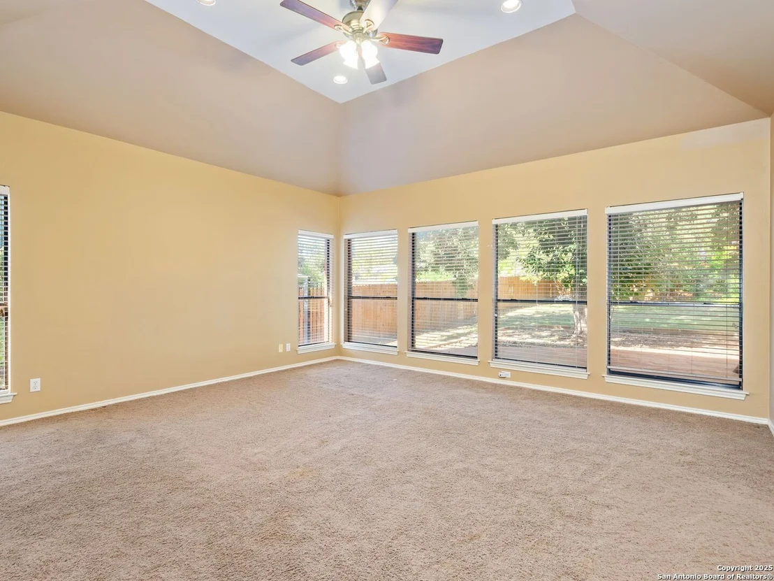 Photo of 332 Towne Vue