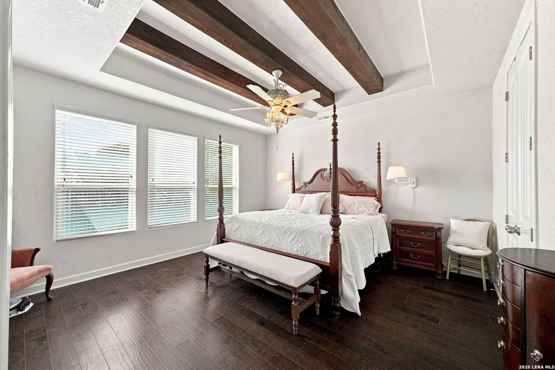 Photo of 980 Water Oak