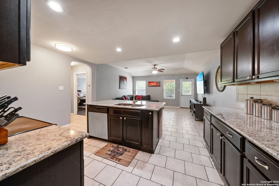Photo of 2027 Emerald Edge