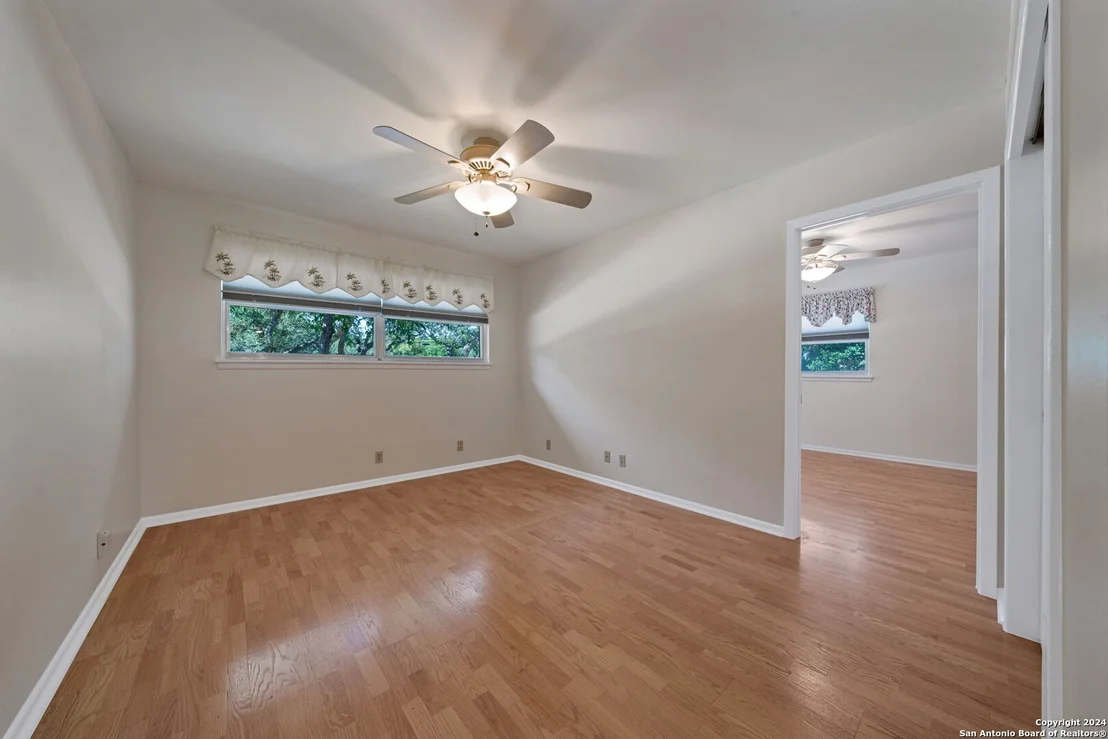 Photo of 315 DONELLA DR