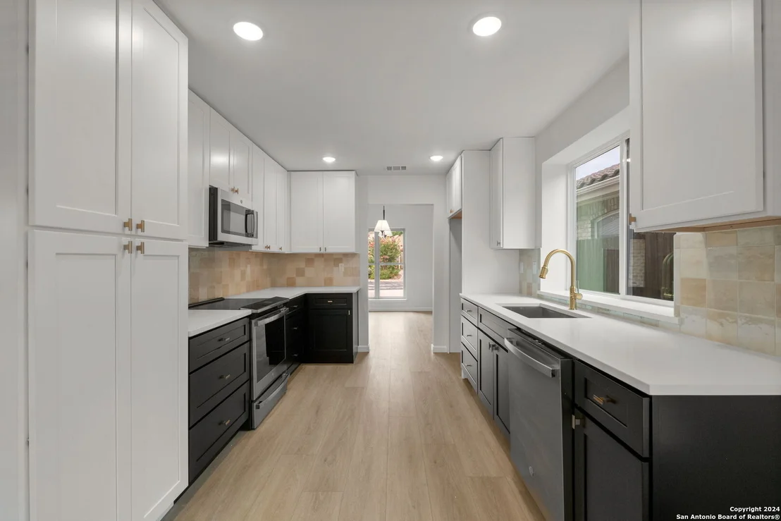 Photo of 15 Campden Cir