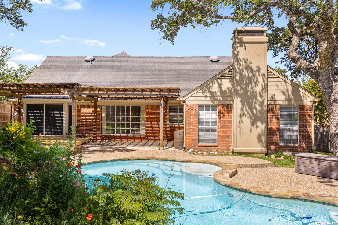 Photo of 25003 SUMMIT HOLW