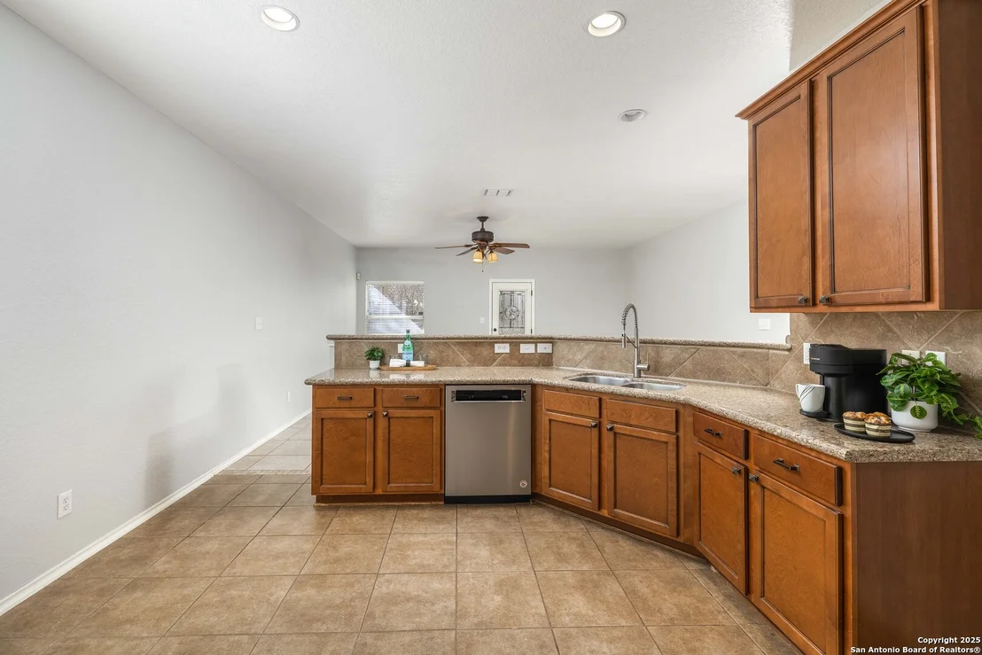 Photo of 1158 Kite Corner