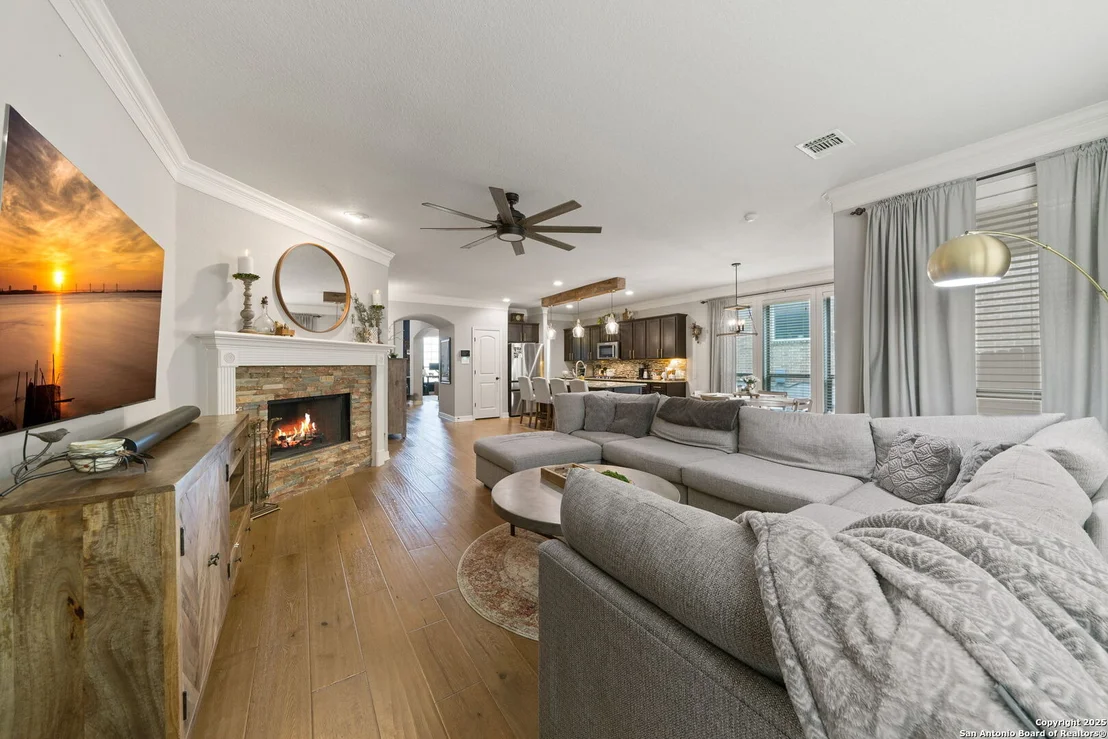 Photo of 24131 Canyon Row