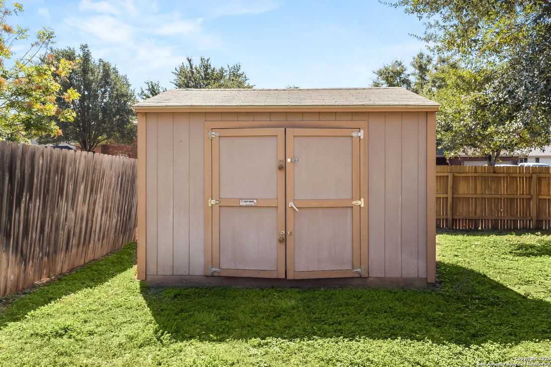 Photo of 321 Alders Gate