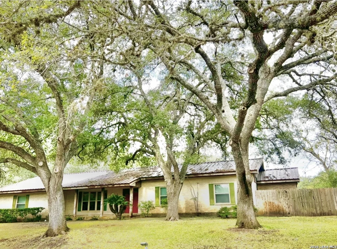 Photo of 40 Encino Loma