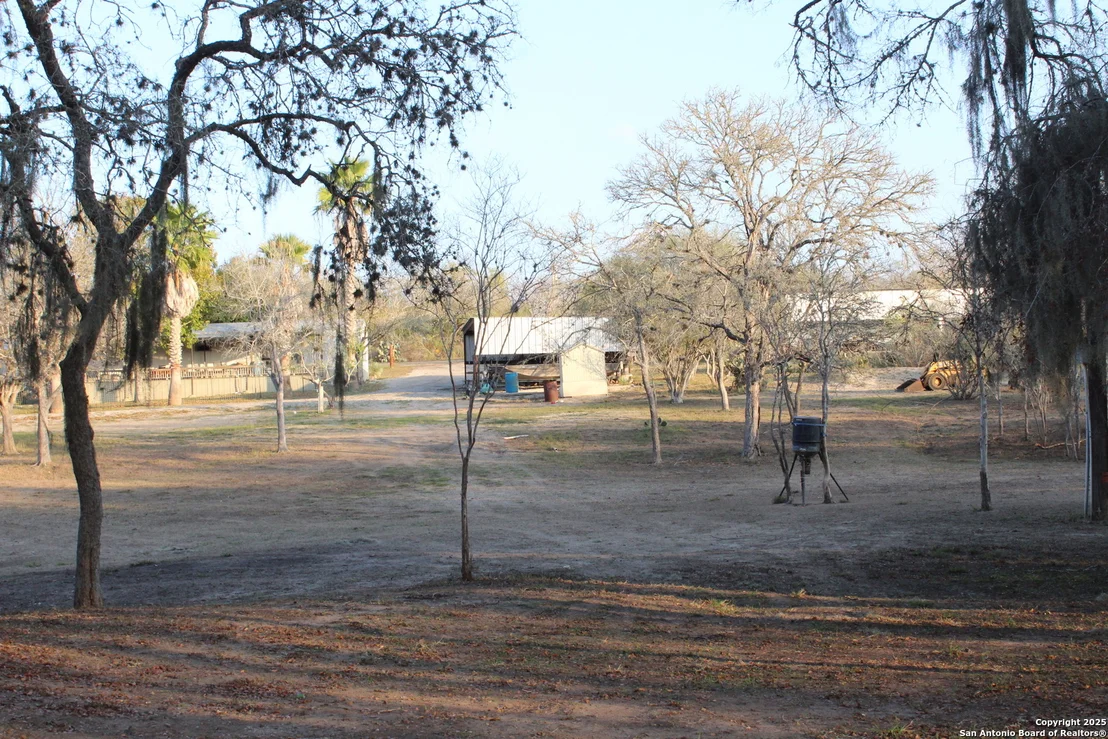 Photo of 123 Choke Canyon Estates