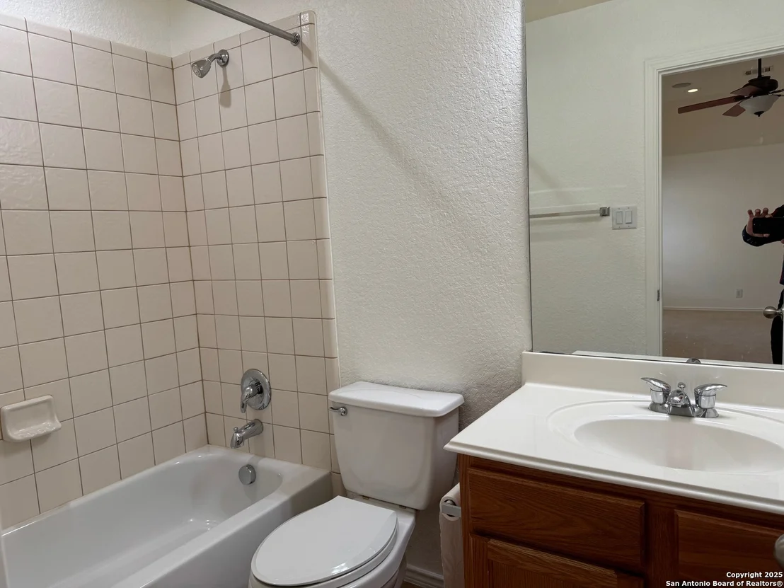 Photo of 3319 MONARCH