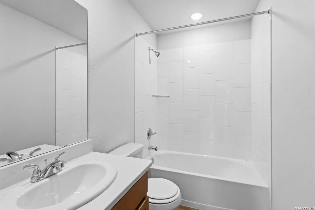 Photo of 619 River Run Way