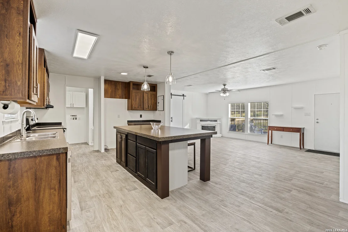 Photo of 429 Spanish Oak