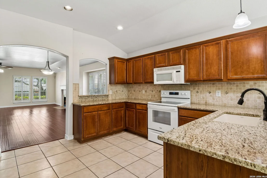 Photo of 1303 BLUFF FOREST