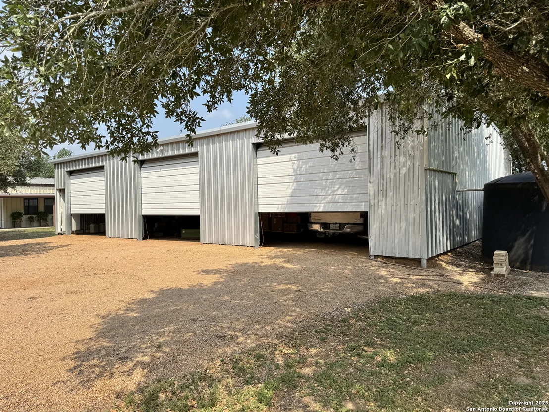 Photo of 100 Choke Canyon Estates