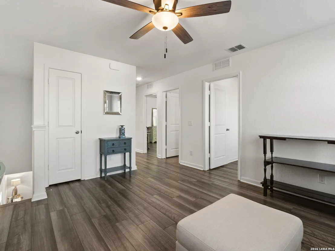 Photo of 4905 Hallies Garden