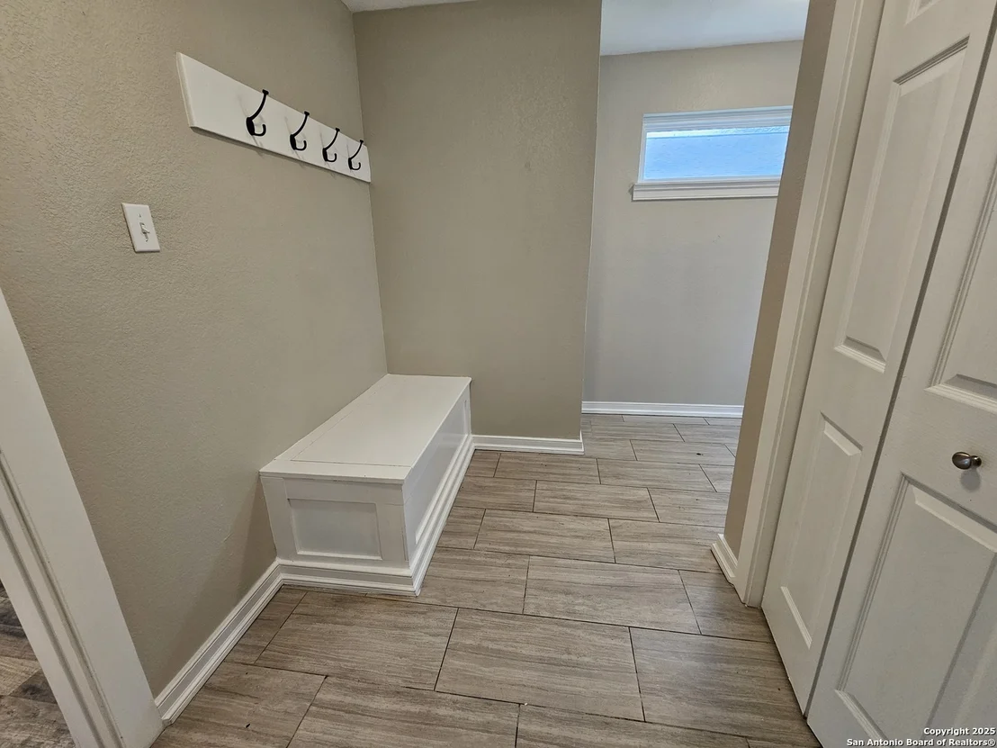 Photo of 4751 Lark