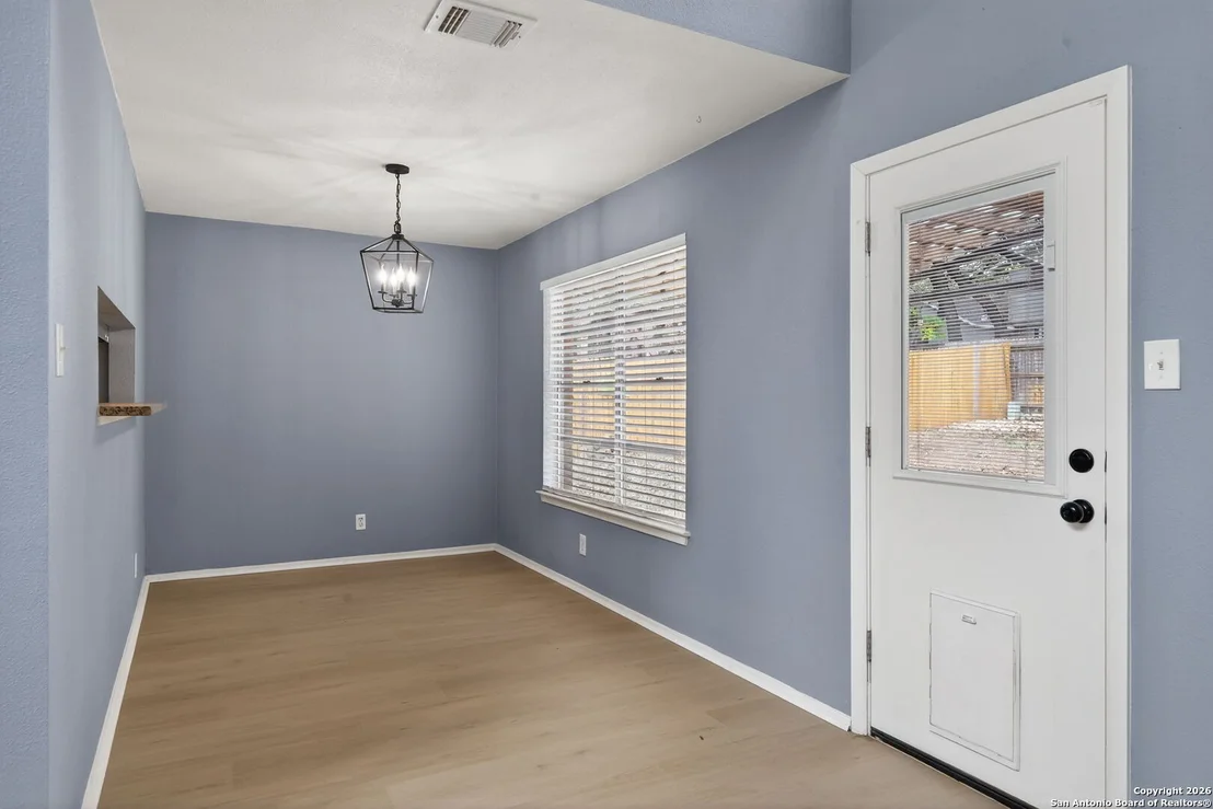 Photo of 2415 Moss Terrace
