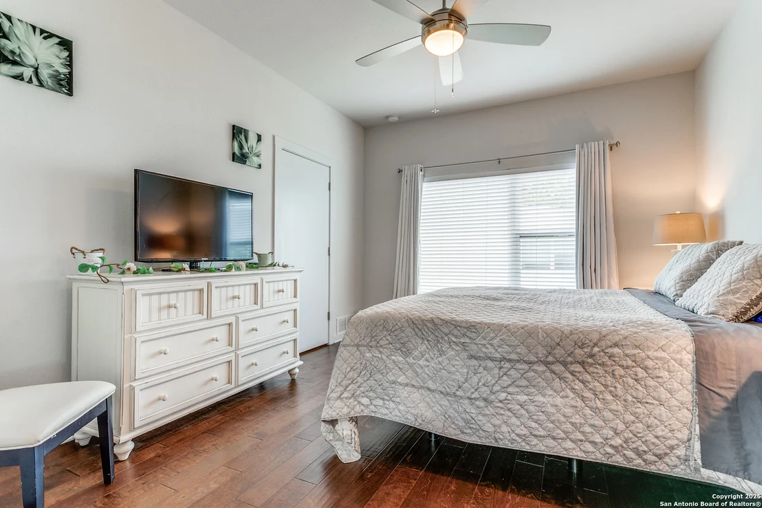 Photo of 232 E Cevallos UNIT 101