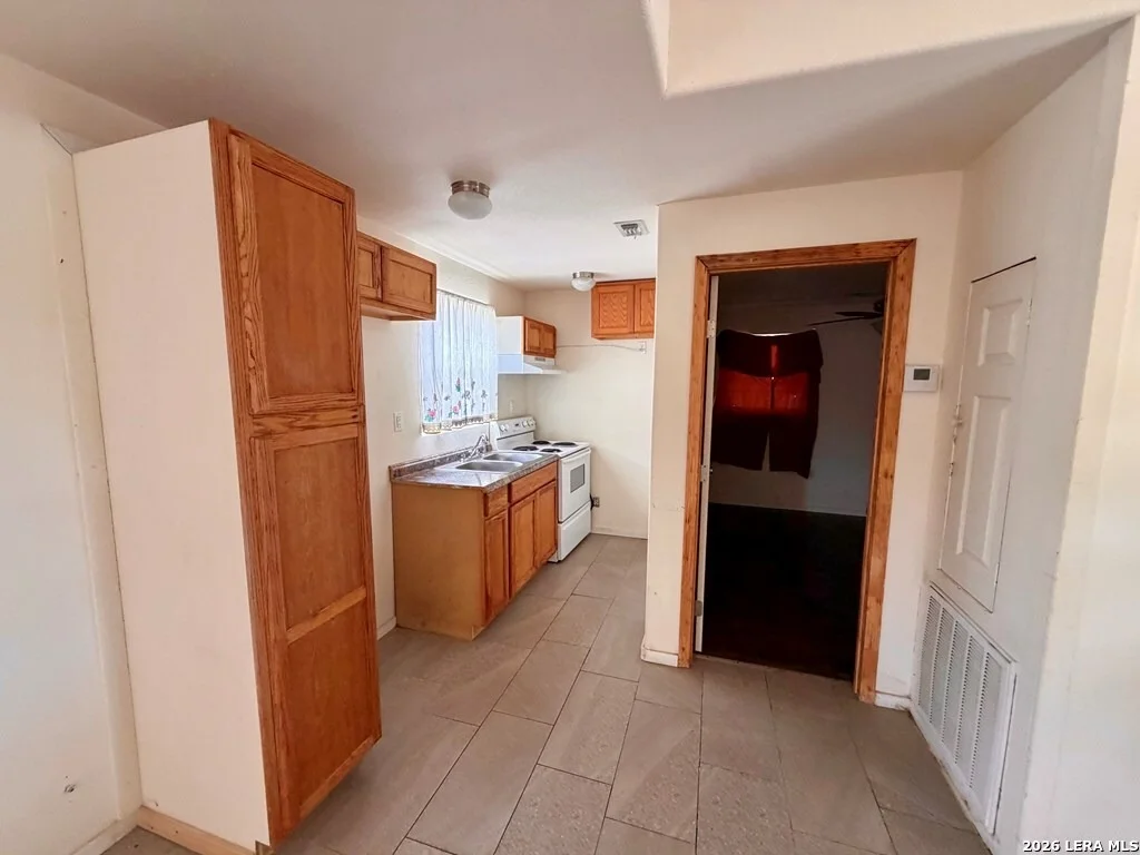 Photo of 3891 Cross Creek Dr