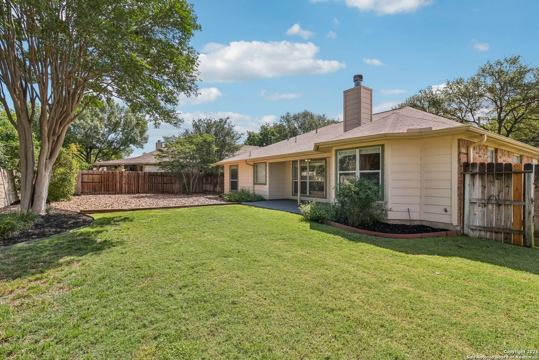 Photo of 1117 Rivertree Dr.