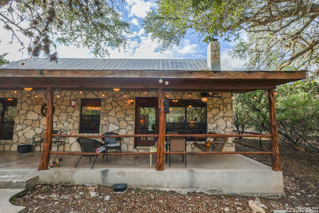 Photo of 1177 RIVER RD