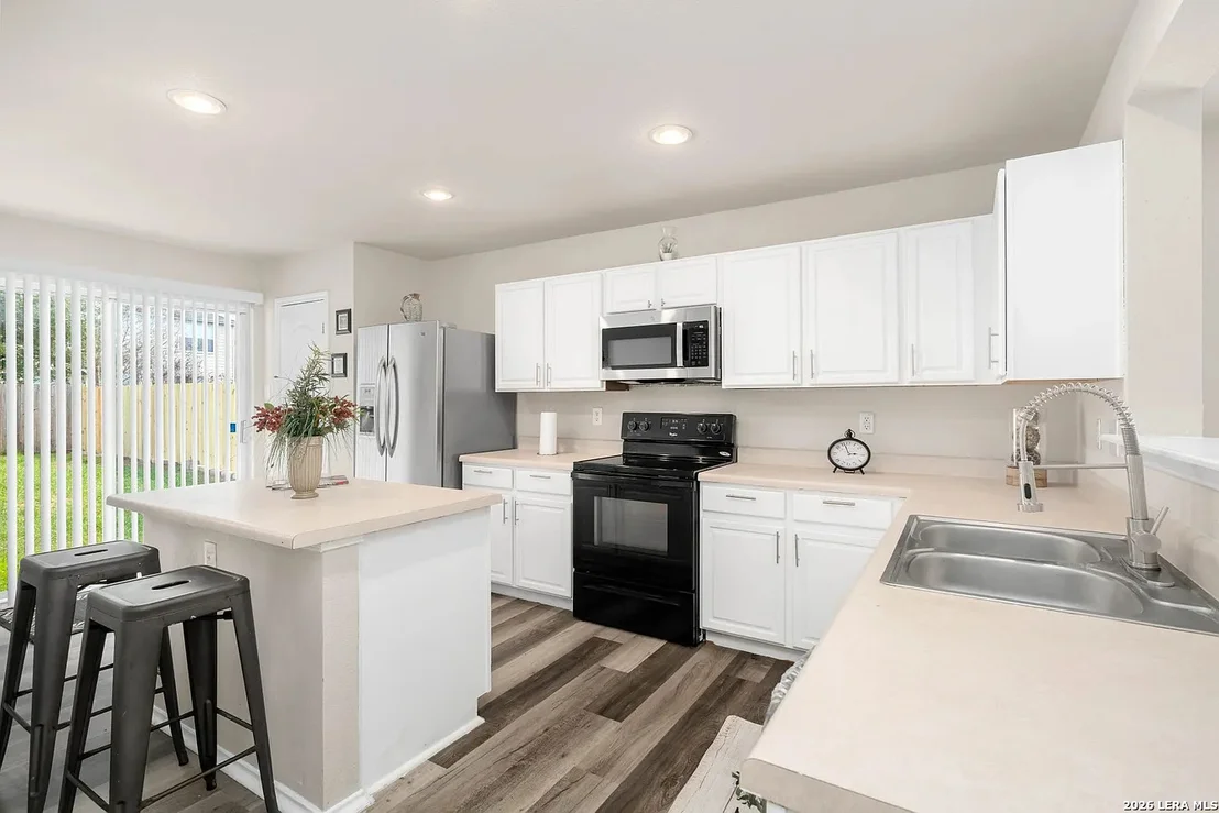 Photo of 11114 BARCLAY PT