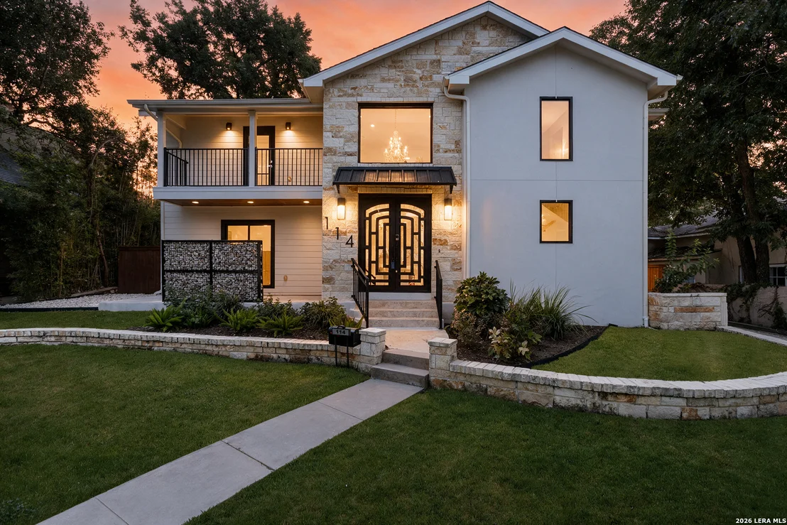 Photo of 114 CLOVERLEAF AVE
