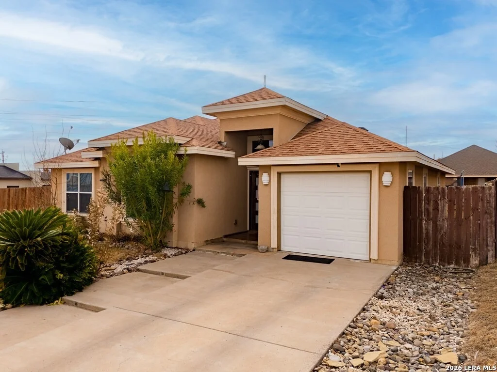 Photo of 2779 Stone Hedge