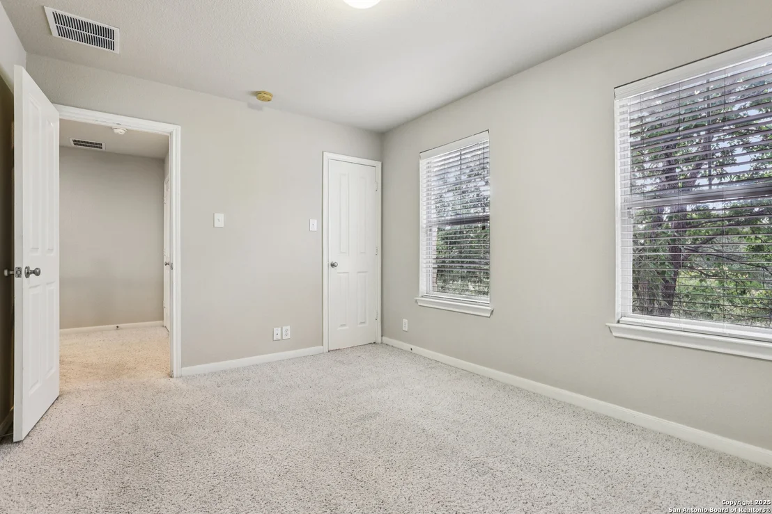 Photo of 7638 Kings Spring