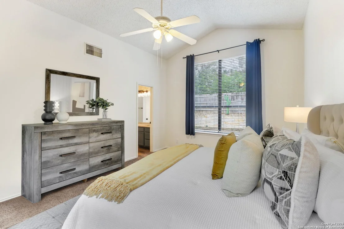Photo of 7009 Jefferson Ridge