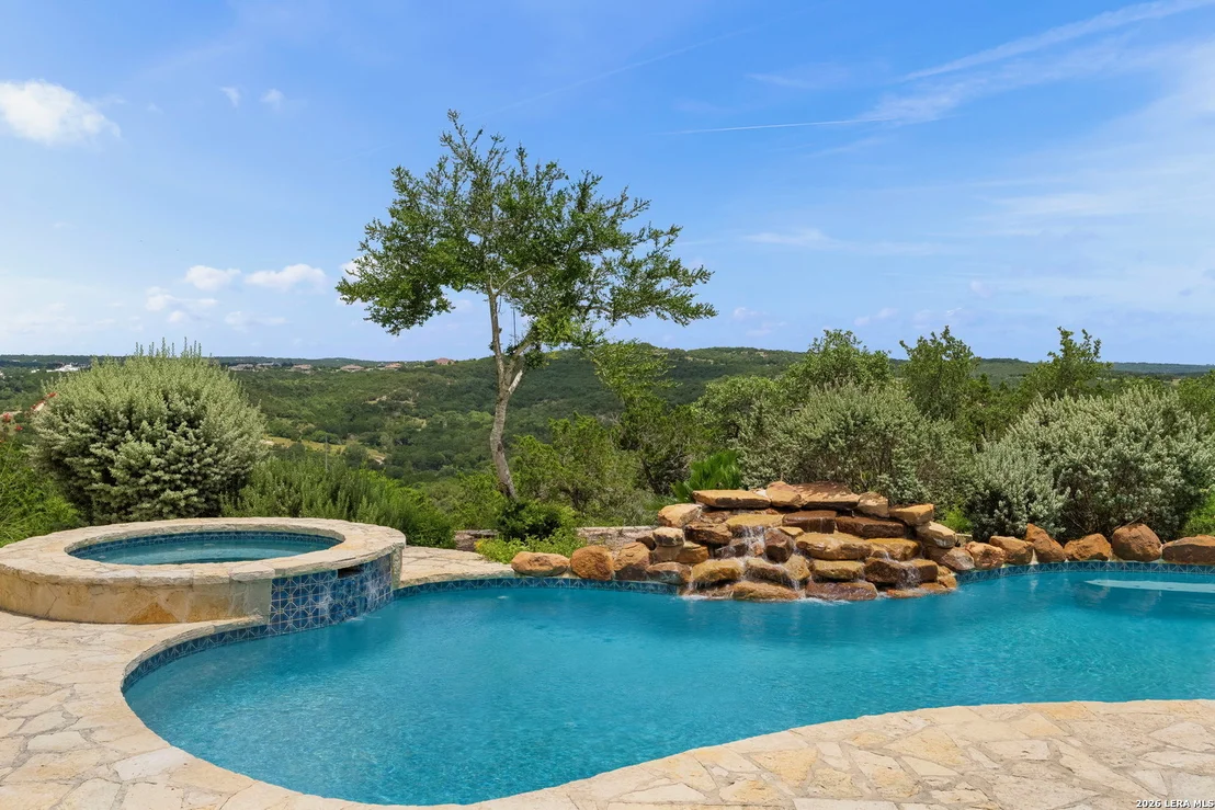 Photo of 103 HIGH SIERRA DR