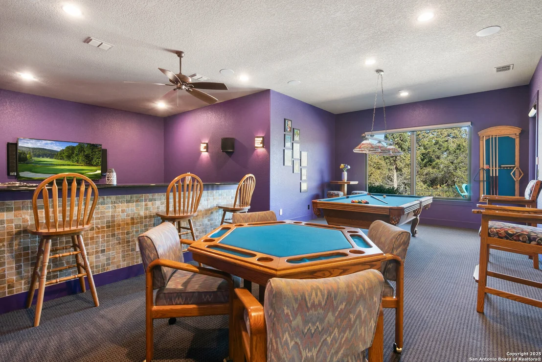 Photo of 832 oak bluff