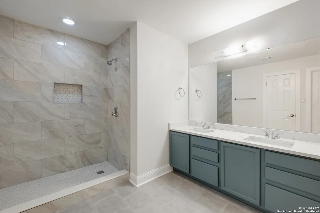 Photo of 15410 Tamaron