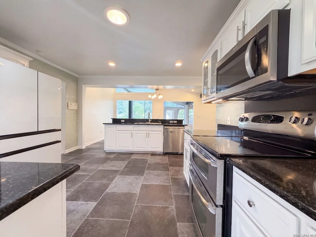 Photo of 106 BRIARCLIFF DR