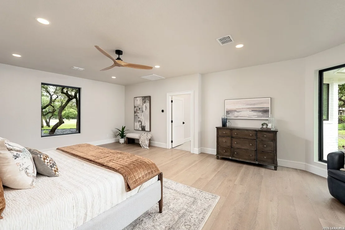 Photo of 412 Cliffside Dr